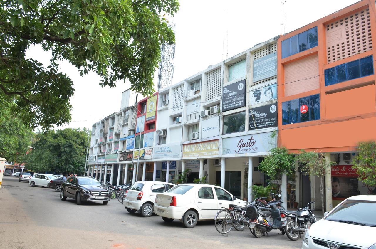 Oyo 5884 Amante Hotel Chandigarh Exterior photo