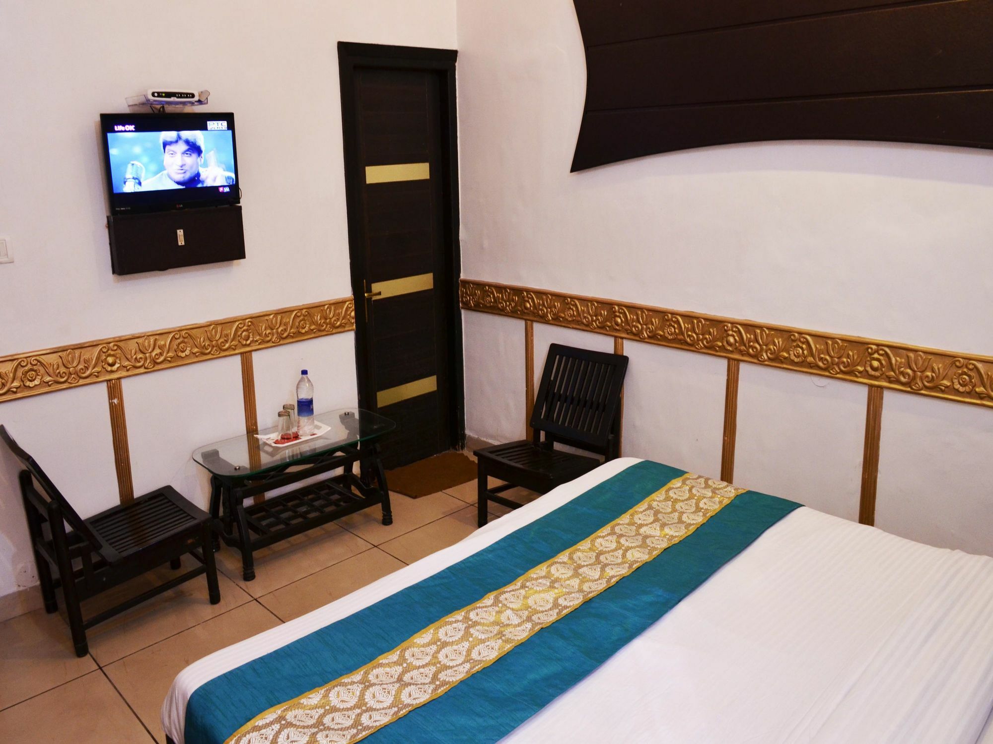 Oyo 5884 Amante Hotel Chandigarh Exterior photo