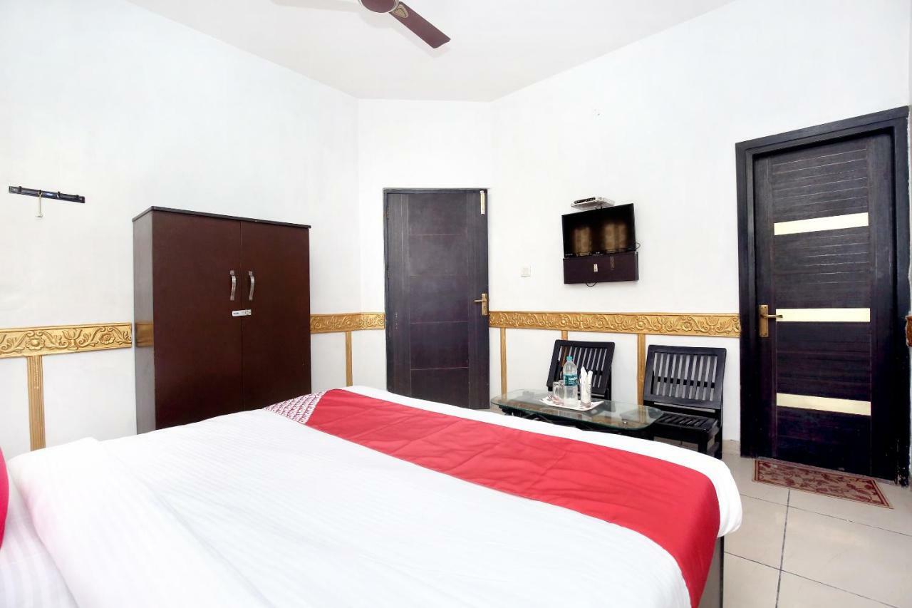 Oyo 5884 Amante Hotel Chandigarh Exterior photo